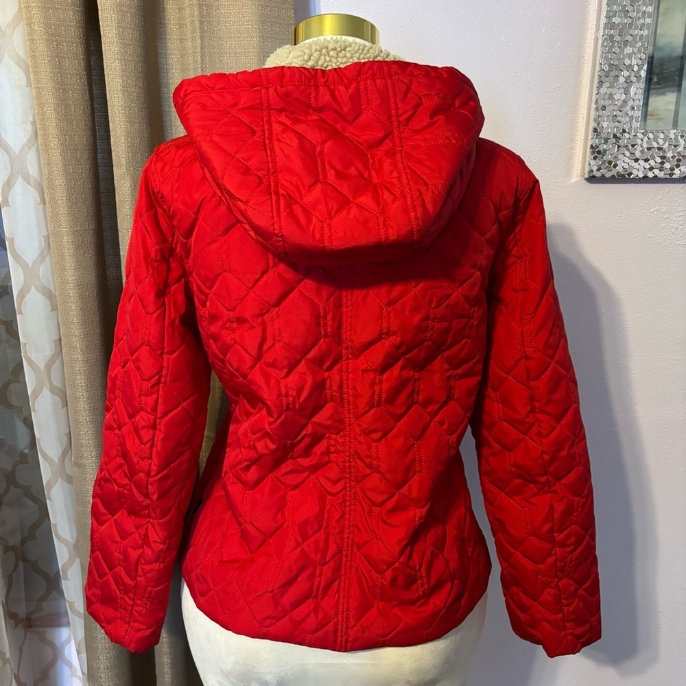 G.H. Bass & Co. Vibrant Red Hooded Puffer Jacket - Picture 2 of 7